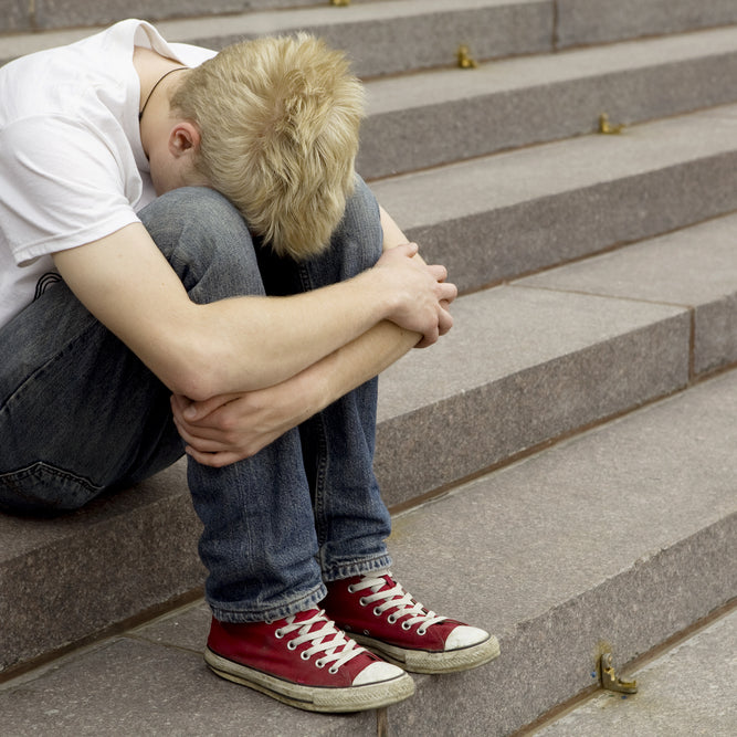 Youth Ministry Essentials: 6 Steps to Helping Hurting Students